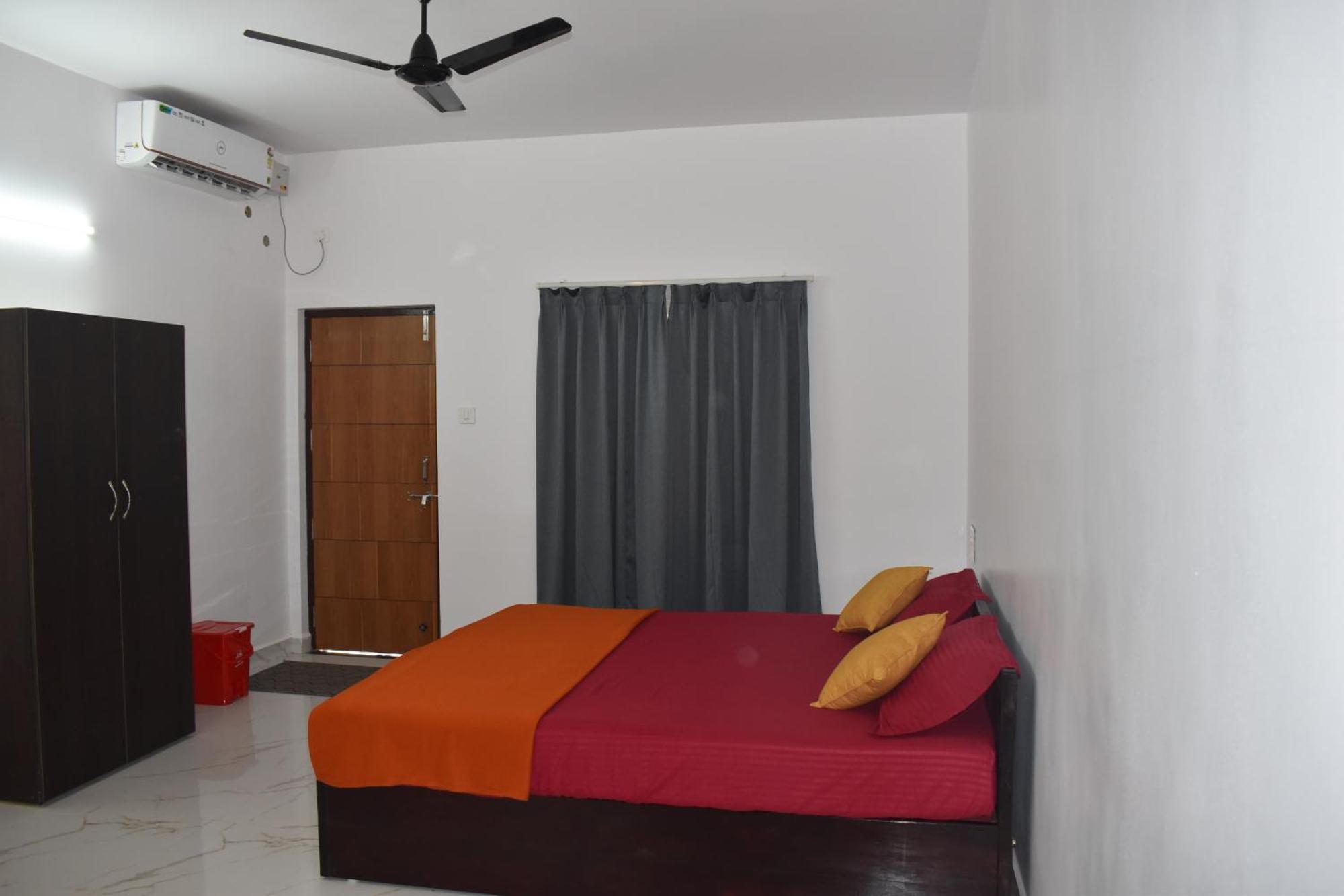 Gundappa Cafe Gokarna Kudle Beach Exterior photo